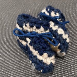 Padraigs Navy and Cream Baby Booties